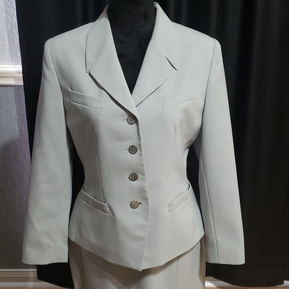 LeSuit Grey Skirt Suit